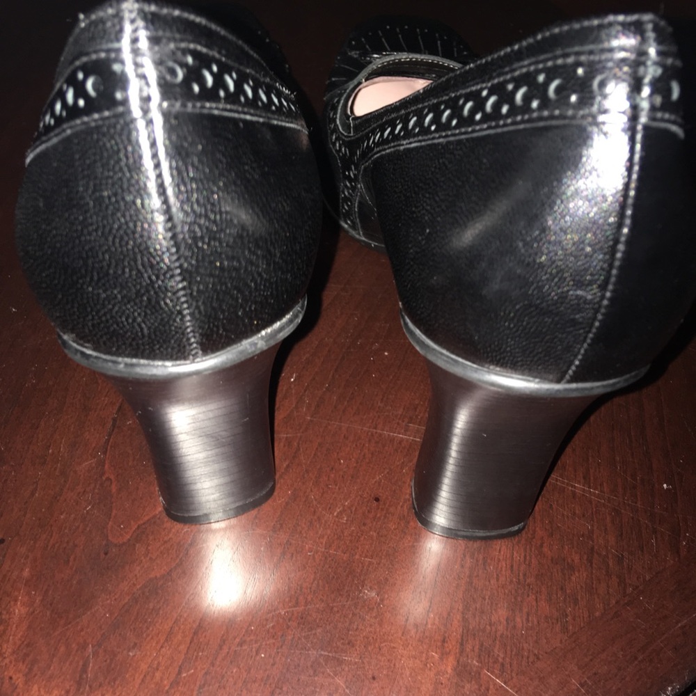 Nine West Heels - Picture 2 of 4